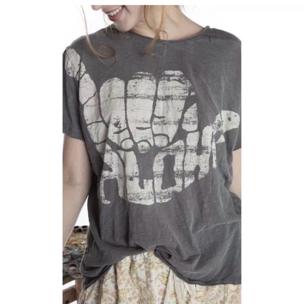 Magnolia Pearl Charcoal Graphic Tee - Picture 2 of 13